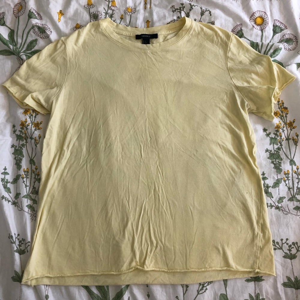 cute yellow top from forever 21 :)